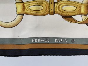 HERMESスカーフ 染み抜き前