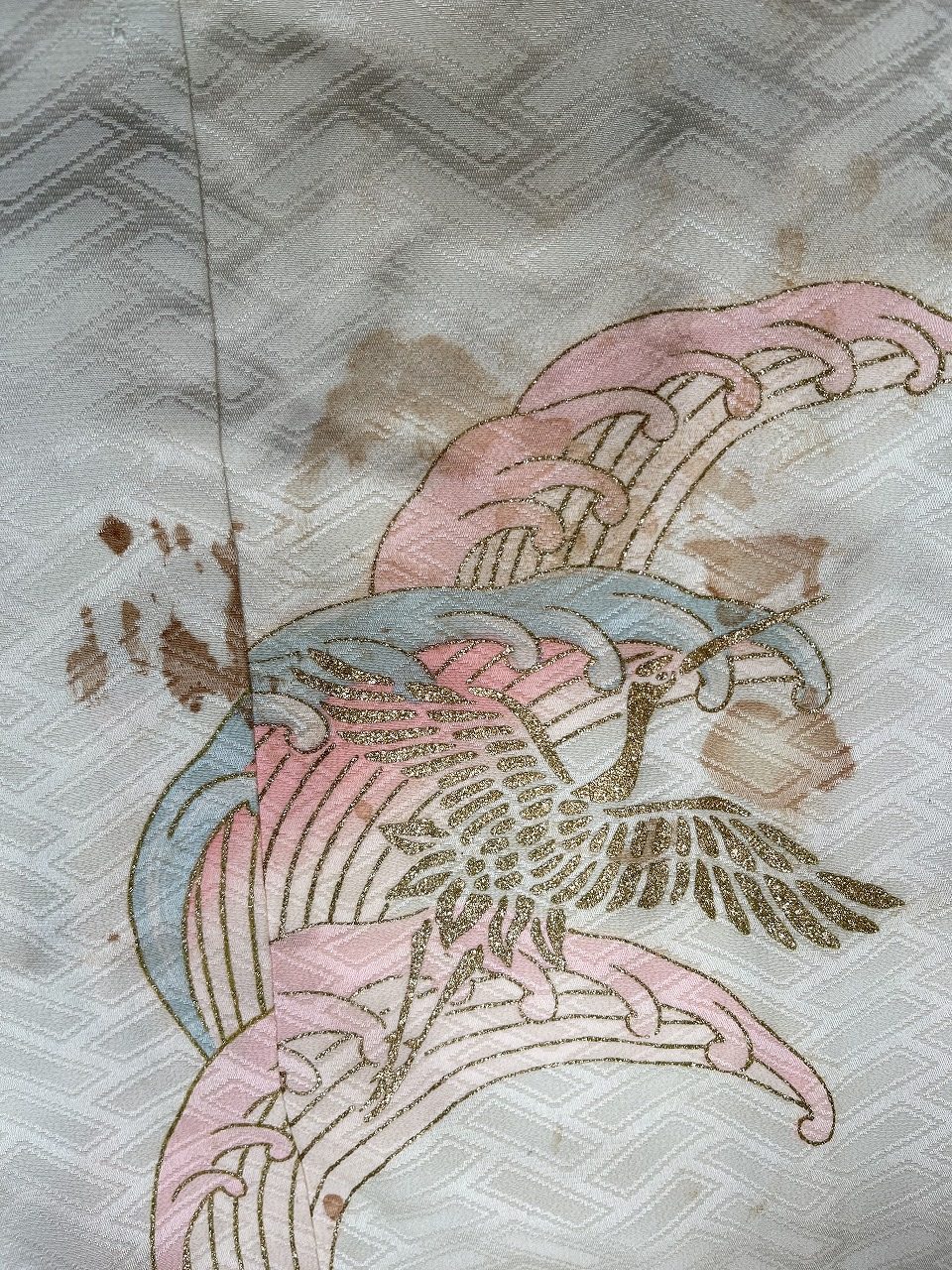 七歳祝い着 七五三着物のかなり古く濃い変色シミ - なをし屋